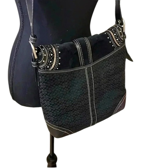 Coach signature hobo crossbody purse - Picture 7 of 7